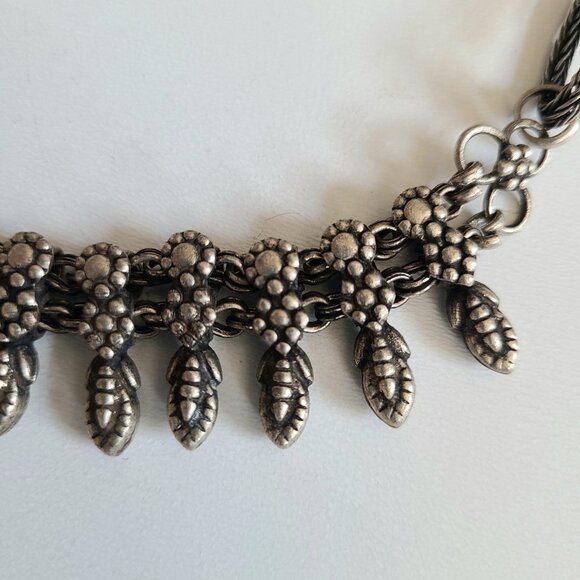 Middle Eastern oxidized silver color metal choker/necklace. - Picture 8 of 9
